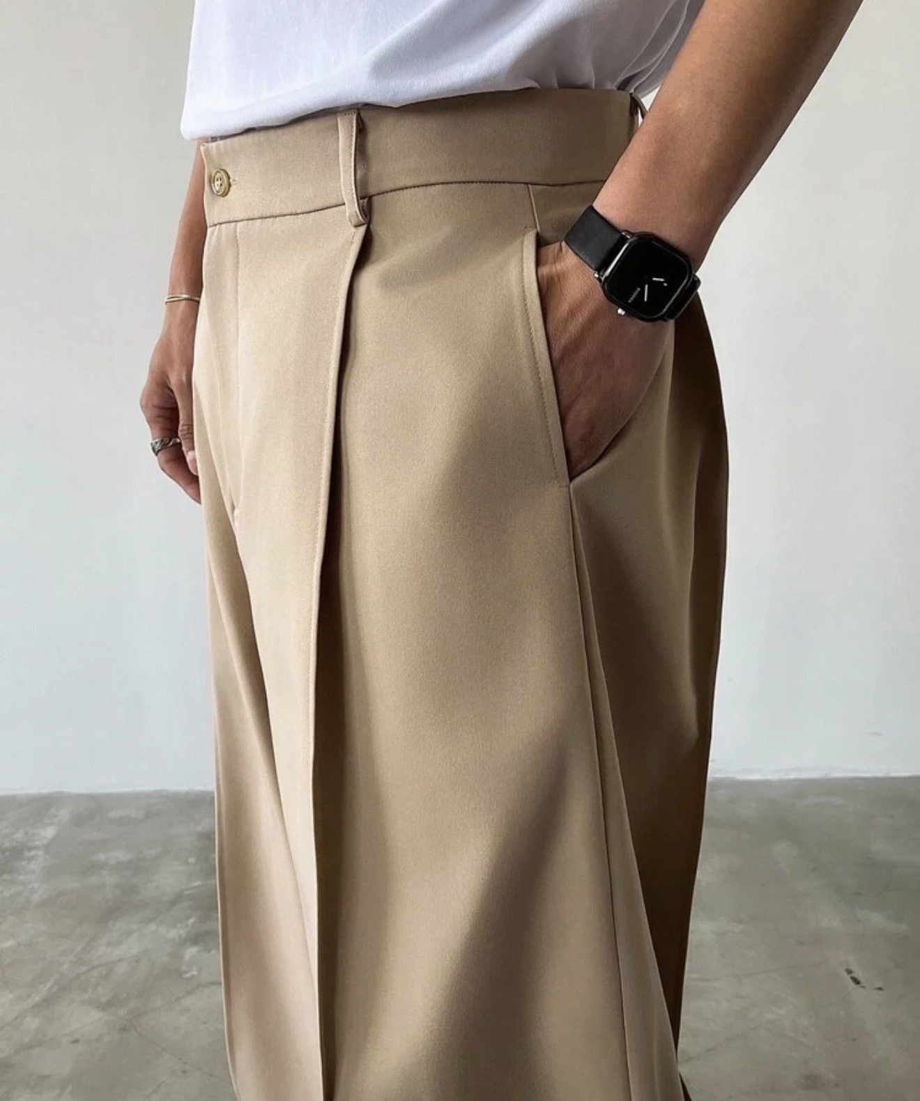 Oversized Baggy Pants · Beige — Detail