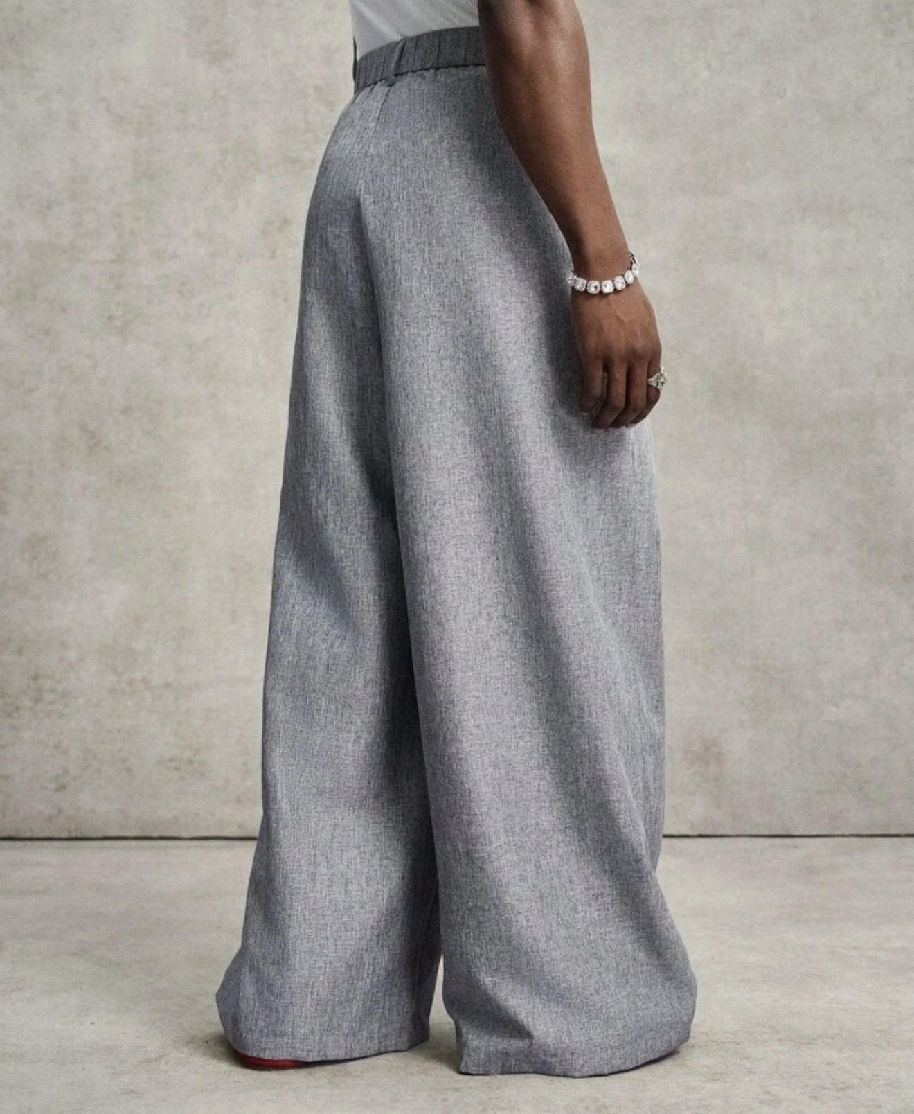 Oversized Baggy Pants · Grey — Back